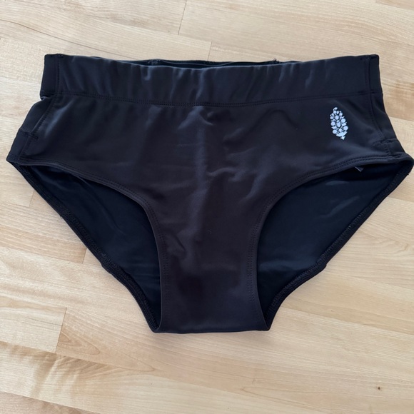 FP Movement- Speedwork Racing Bun - Picture 7 of 14